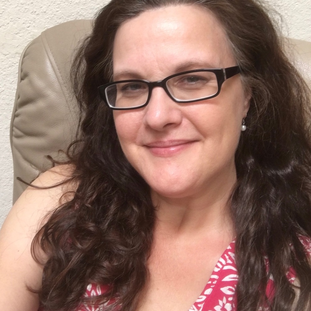 Meet your Posher, Robyn - Picture 1 of 4